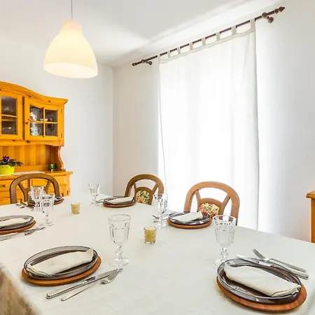 Holiday home Holiday 7 *